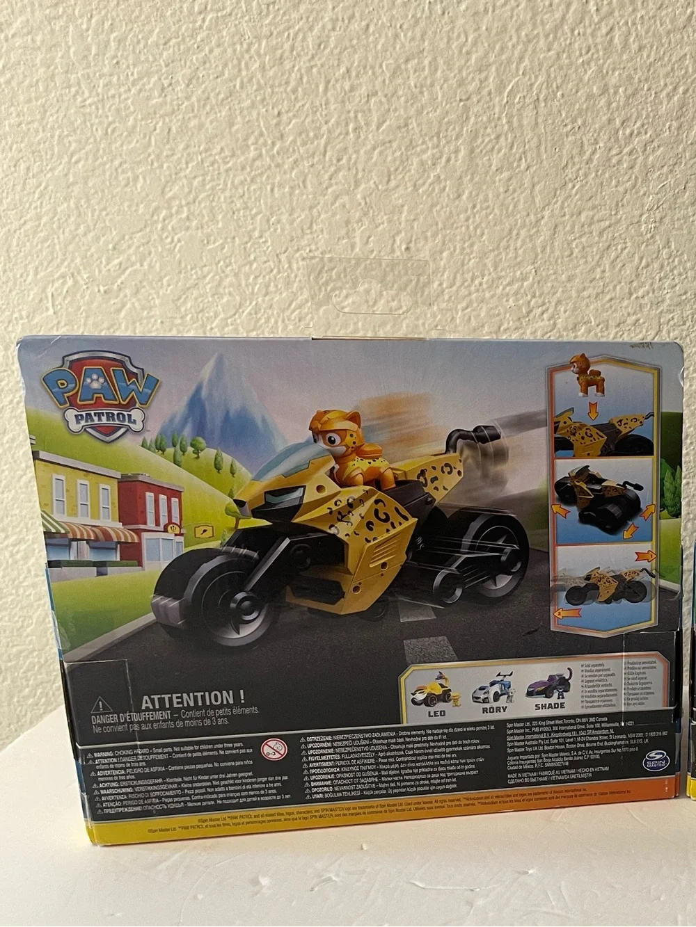 Brand New Paw Patrol Cat Pack Wild Figure and Vehicle